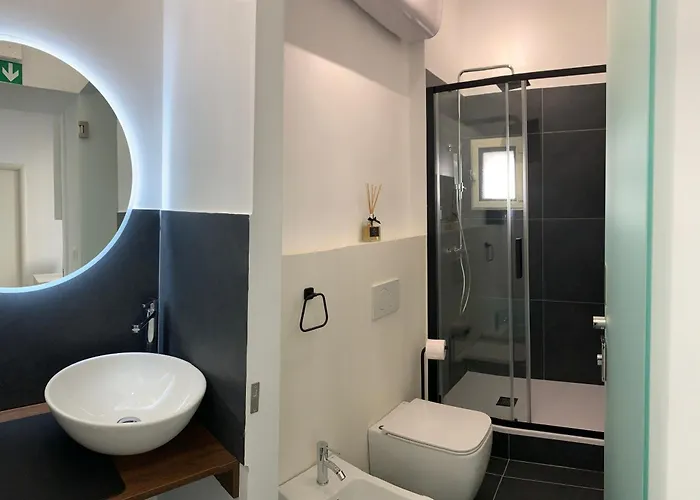San Lorenzo Elegance - Just Steps From The Colosseum Apartment *
